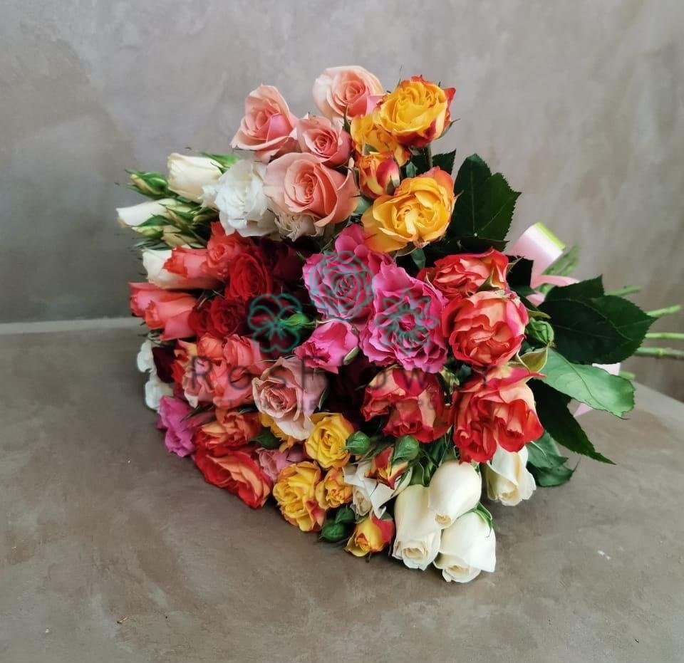 Букет цветов из: Розы в Кувандыке