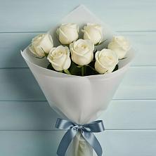 Букет 7 Белых роз Эдлесс Лав в Кувандыке