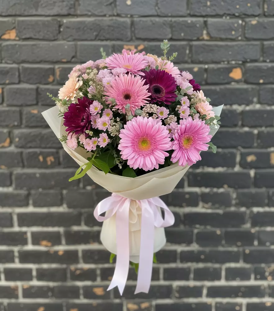 Букет цветов из: Герберы и Хризантемы в Кувандыке