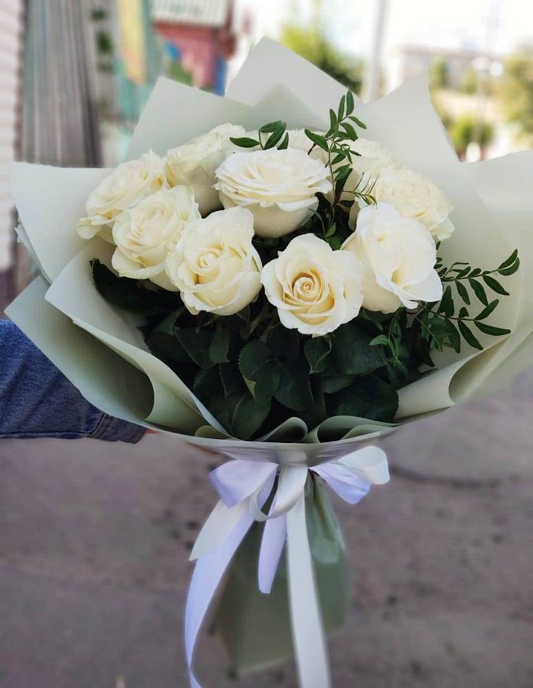 Букет Белые розы Проуд в Кувандыке