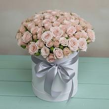 Цветочная композиция из Розы в шляпной коробке в Кувандыке