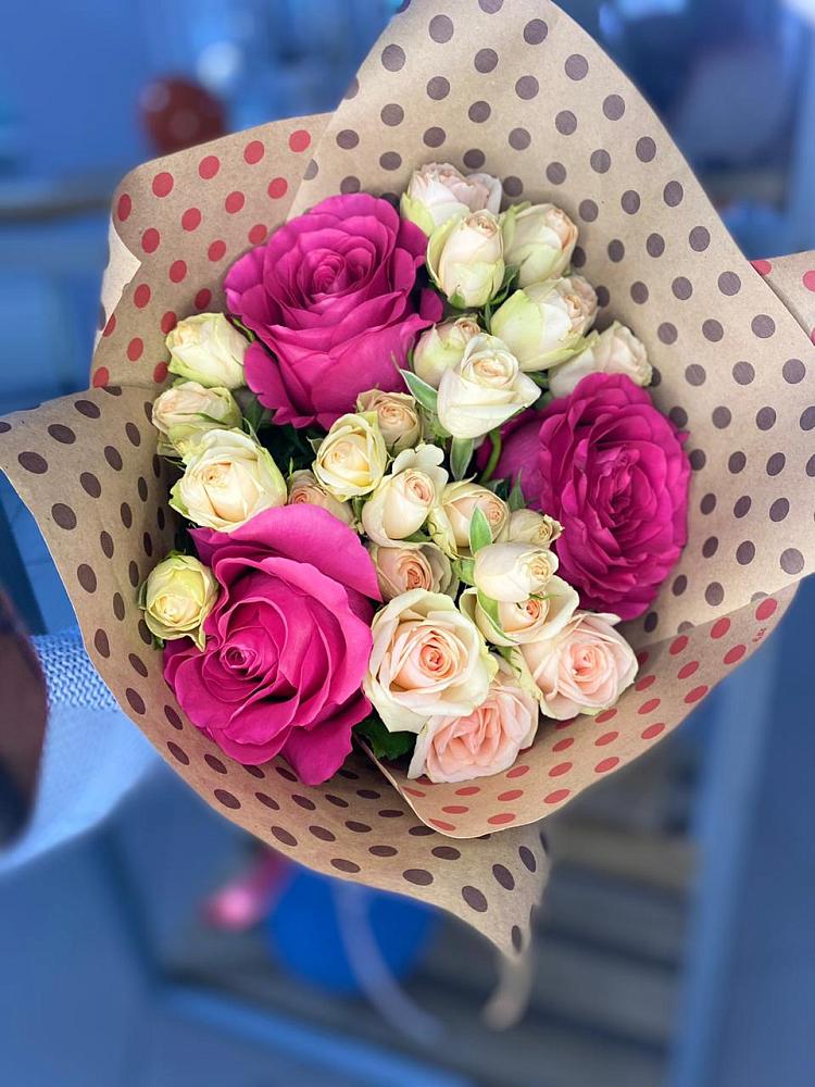 Букет цветов из: Розы в Кувандыке