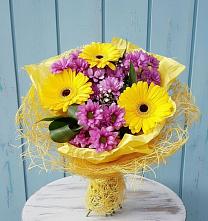 Букет цветов из:  Хризантемы и Герберы в Кувандыке