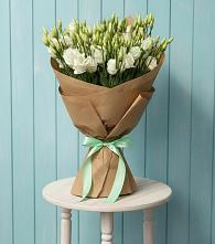 Букет цветов из:  Лизиантусы в Кувандыке