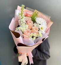 Букет цветов из:  Хризантемы и Розы в Кувандыке