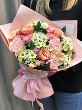 Букет нежные объятья в Кувандыке Букет цветов из: Гвоздики, Розы и Хризантемы в Кувандыке
