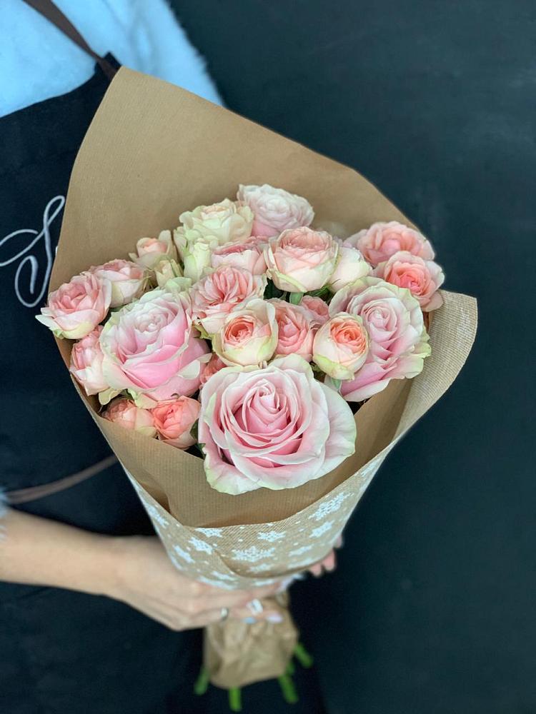 Букет цветов из: Хризантемы и Розы в Кувандыке