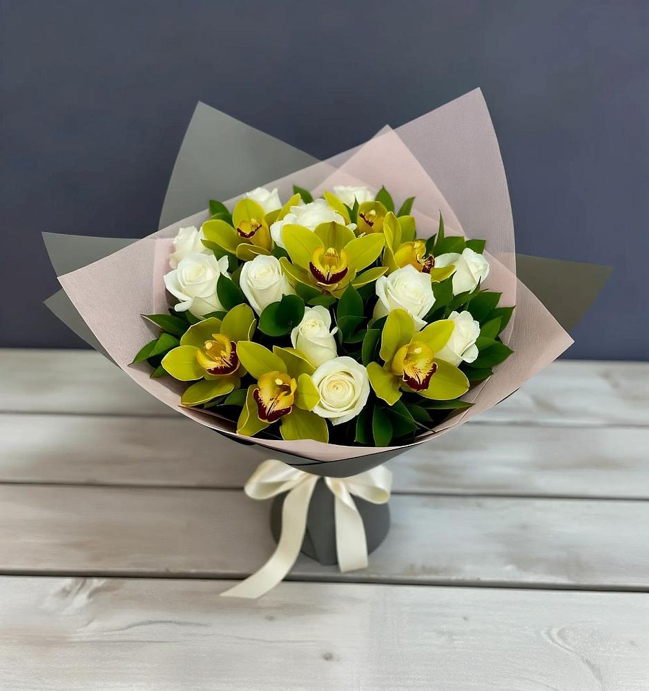 Букет цветов из: Орхидеи и Розы в Кувандыке