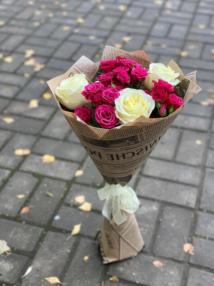 Букет цветов из: Розы в Кувандыке