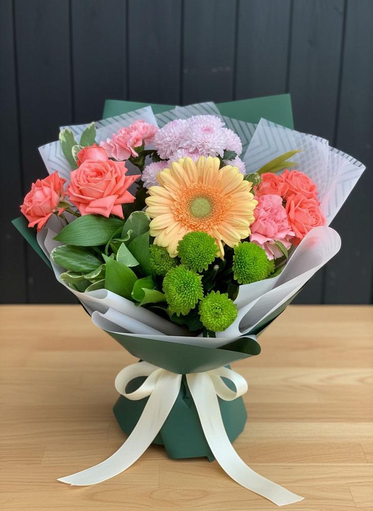 Букет цветов из: Гвоздики, Розы, Герберы и Хризантемы в Кувандыке