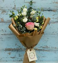 Букет цветов из:  Розы и Лизиантусы в Кувандыке