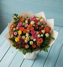 Букет Микс из разноцветных кустовых роз в Кувандыке