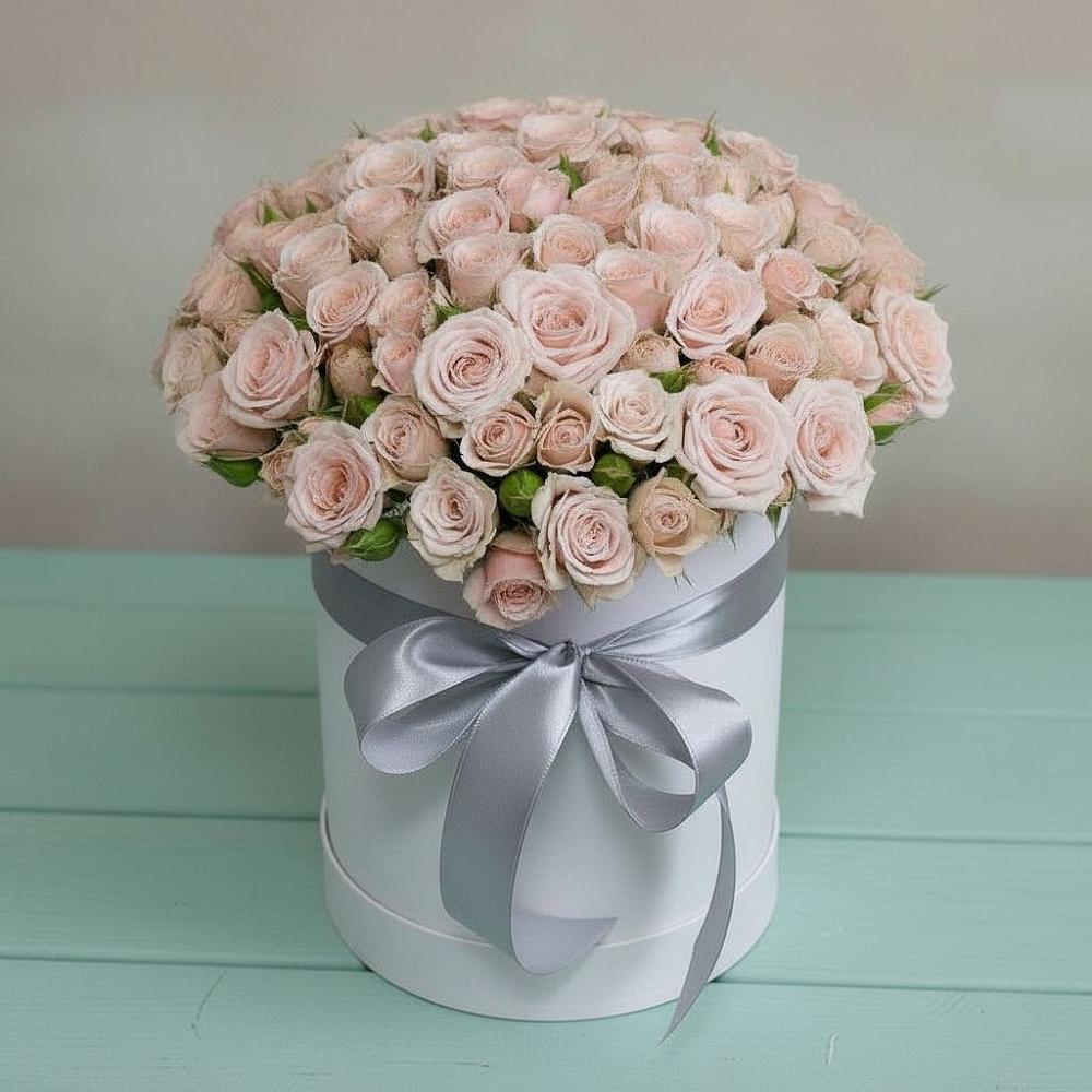 Цветочная композиция из Розы в шляпной коробке в Кувандыке